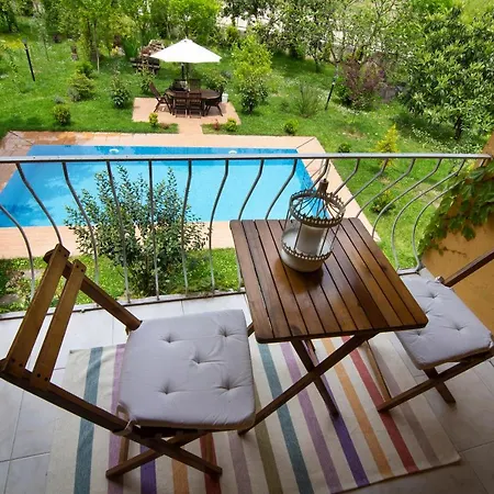 River Village Vila *