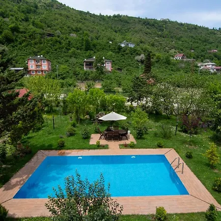 Vila River Village
